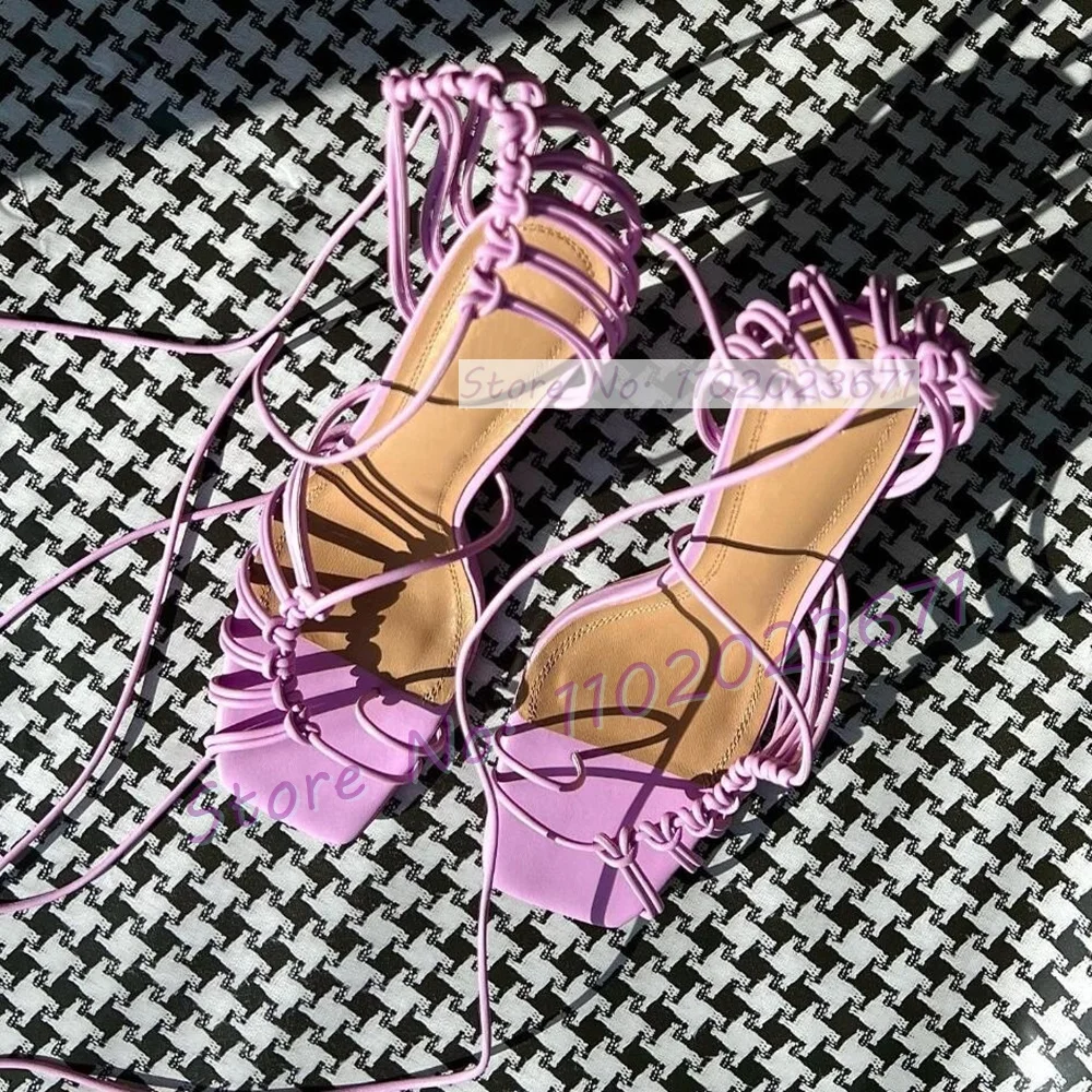 Sandálias chiques com cordões  - Sandal Strappy Heeled avaliação e preço